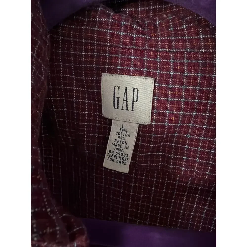 Gap Button Up Shirt